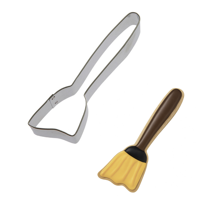 Witches Broom Cookie Cutter 5 in B1133